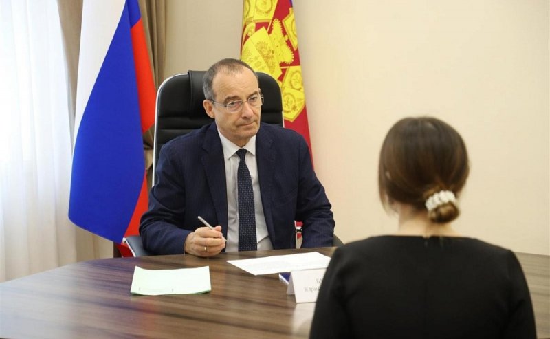 КРАСНОДАР. Юрий Бурлачко провел прием граждан в кубанском парламенте