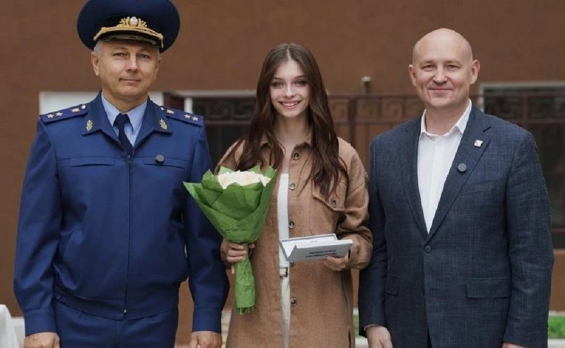 СЕВАСТОПОЛЬ. Севастопольские дети-сироты получили ключи от новых квартир