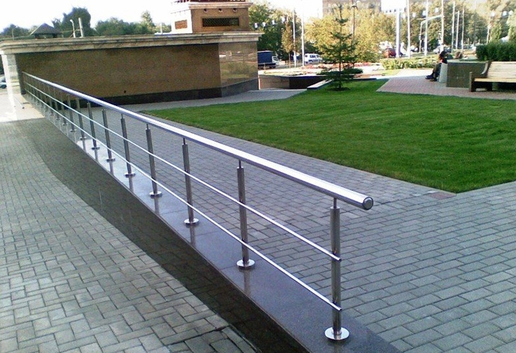 Перила и ограждения из нержавеющей стали в Архангельске — производство и монтаж под ключ