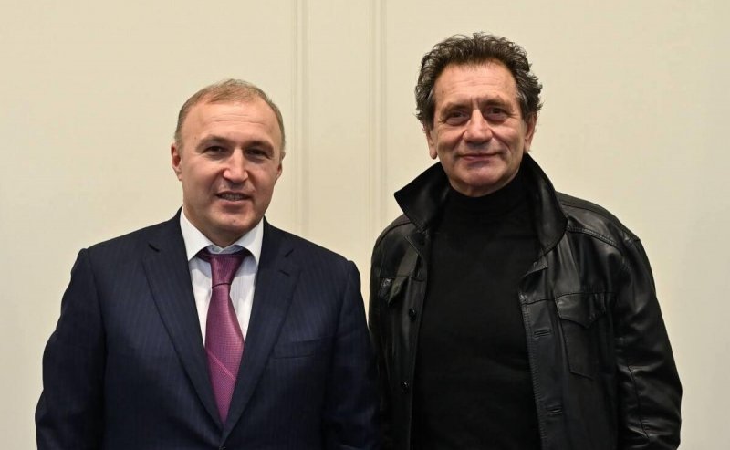 АДЫГЕЯ. Глава Адыгеи Мурат Кумпилов встретился с народным артистом РФ Евгением Князевым