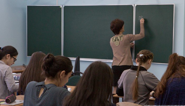 АРМЕНИЯ. Армянские дети учат азербайджанский язык