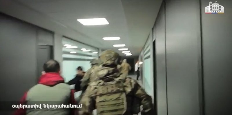 АРМЕНИЯ. Ереванские полицейские "накрыли" очередной мошеннический колл-центр