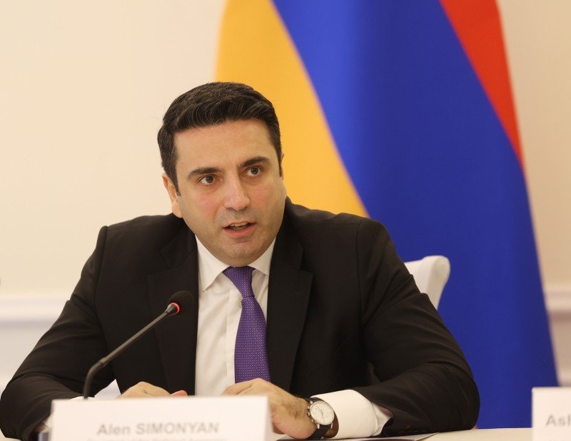 АРМЕНИЯ. Спикер парламента Армении подтвердил настрой на обмен визитами с Азербайджаном