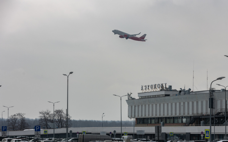 Биометрия и роботы: как аэропорты России сократят издержки вдвое