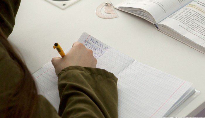 Бывшим полицейским могут разрешить преподавать в школах в Казахстане