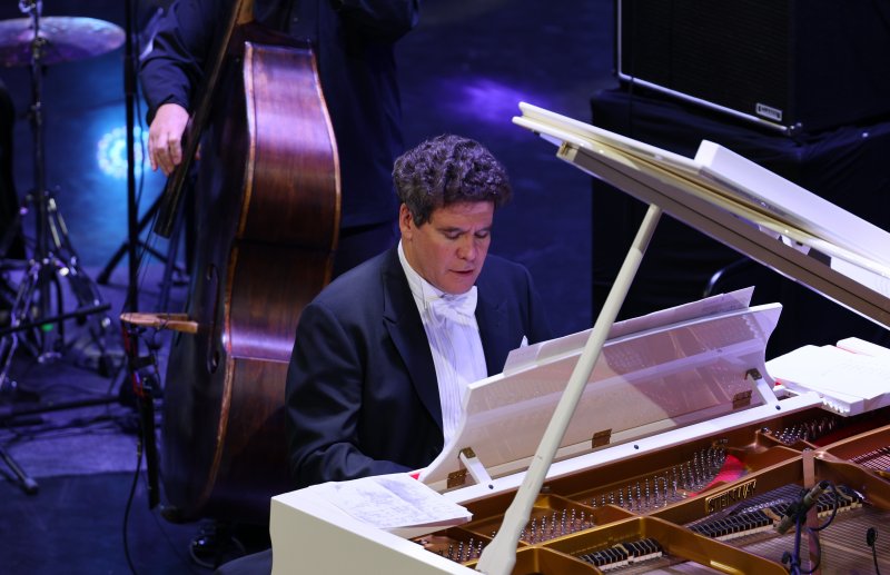 ЧЕЧНЯ. Денис Мацуев вернулся в Грозный: вечер «От классики до джаза» в Чеченской филармонии собрал полный зал