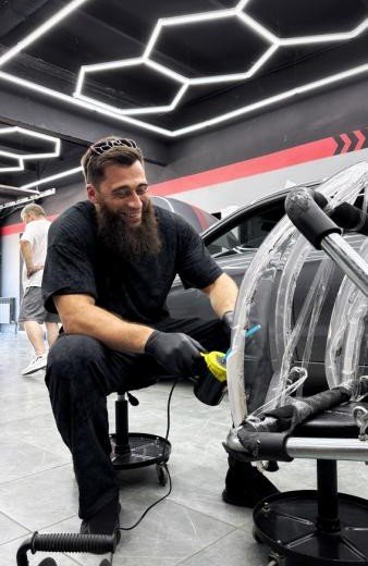 ЧЕЧНЯ. После ДТП в Москве предприниматель из Чечни создал компанию по защите автомобилей