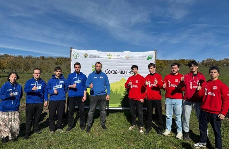 ЧЕЧНЯ. В Чечне высадили 6 тысяч деревьев в рамках всероссийской акции «Сохраним лес»