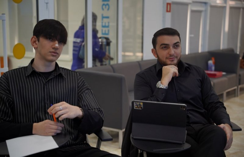 ЧЕЧНЯ. В ЧГПУ завершился курс ораторского мастерства от Учителя года России Алихана Динаева