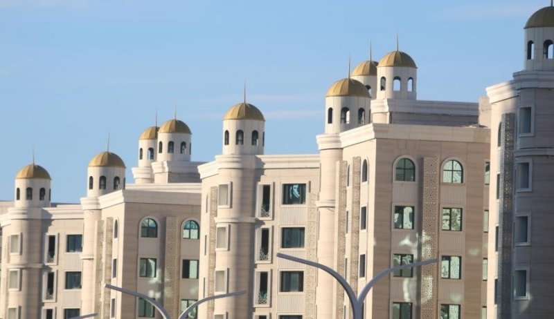 ЧЕЧНЯ.  В Грозном в круглосуточном режиме строят вторую линию домов в районе имени В. Путина