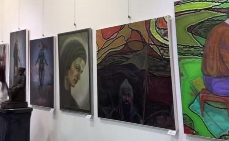 КЧР. Народный художник КЧР Магомет Хабичев представил свое творчество в Картинной галерее Черкесска