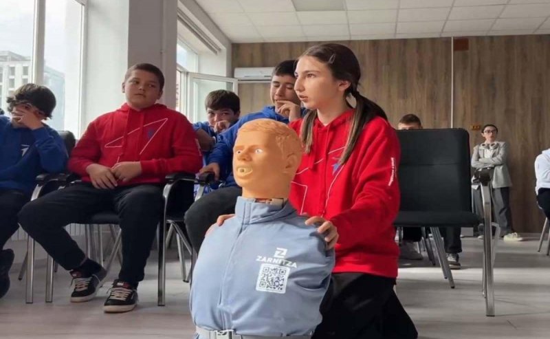 КЧР. Подростки КЧР продемонстрировали свои знания и умения по оказанию экстренной медпомощи