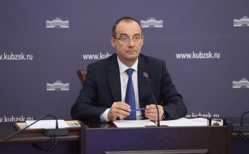 КРАСНОДАР. На планерном совещании депутаты ЗСК рассмотрели вопросы сохранения этнокультурного достояния Кубани