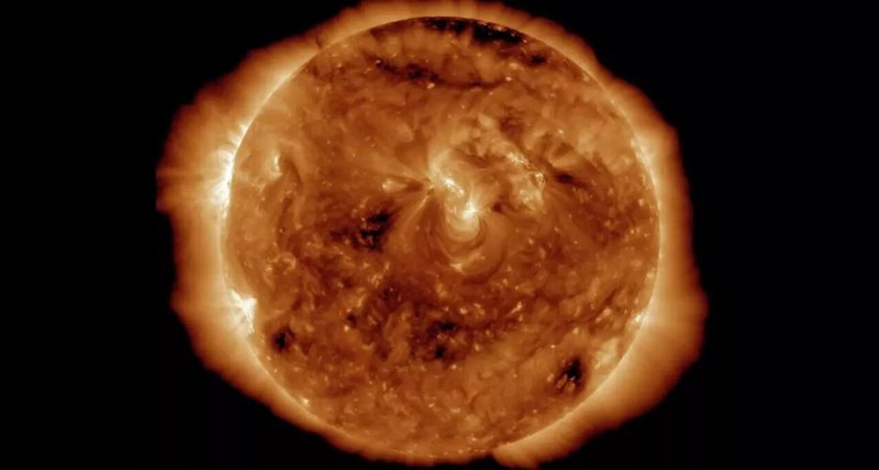 Сильные магнитные бури начались на Земле