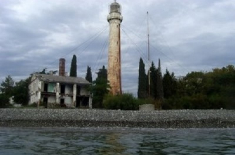 АБХАЗИЯ. Сухумский маяк ждет вторая жизнь