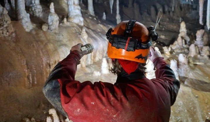 АДЫГЕЯ. В Адыгее молодежная команда спелеологов осуществила трехдневную экспедицию в пещеры