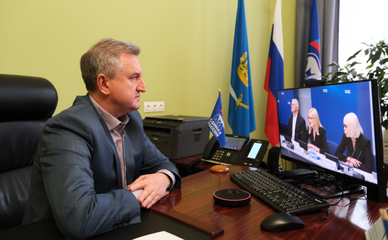 АСТРАХАНЬ. Зампредседателя Думы Астраханской области Олег Петелин принял участие в круглом столе на тему «Развитие внутреннего туризма в РФ»