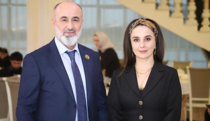 ЧЕЧНЯ. Елизавета Абрамова удостоена почётного знака «За трудовое отличие» на церемонии «Золотого пера»