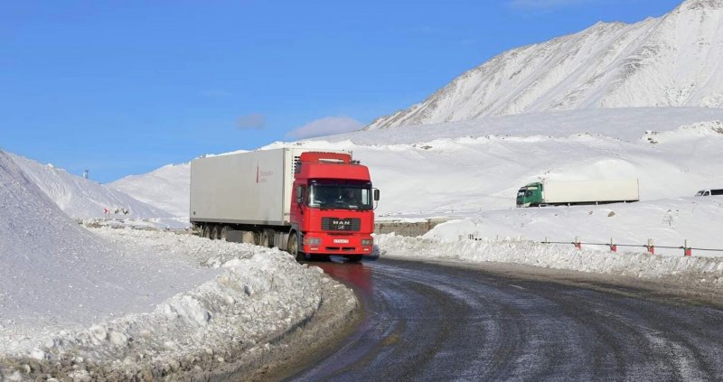 ГРУЗИЯ. На Верхнем Ларсе открылось движение для большегрузов