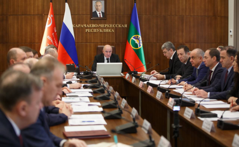 КЧР. Глава Черкесска Алексей Баскаев принял участие в заседании Антитеррористической комиссии КЧР по безопасности