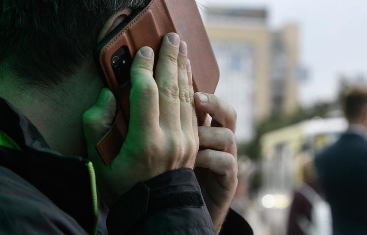 Мошенники под видом Пенсионного фонда обманывают пенсионеров, обещая доплаты