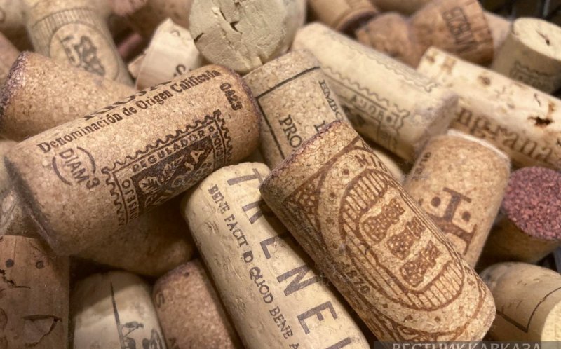 Россия стала больше экспортировать игристое за рубеж в 2025 году