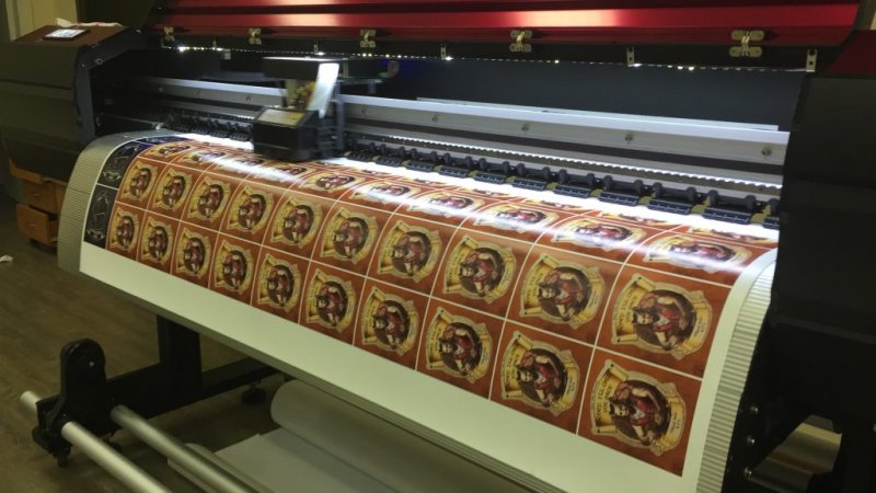 Печать этикеток в Москве с гарантией качества: как выбрать надёжного подрядчика?