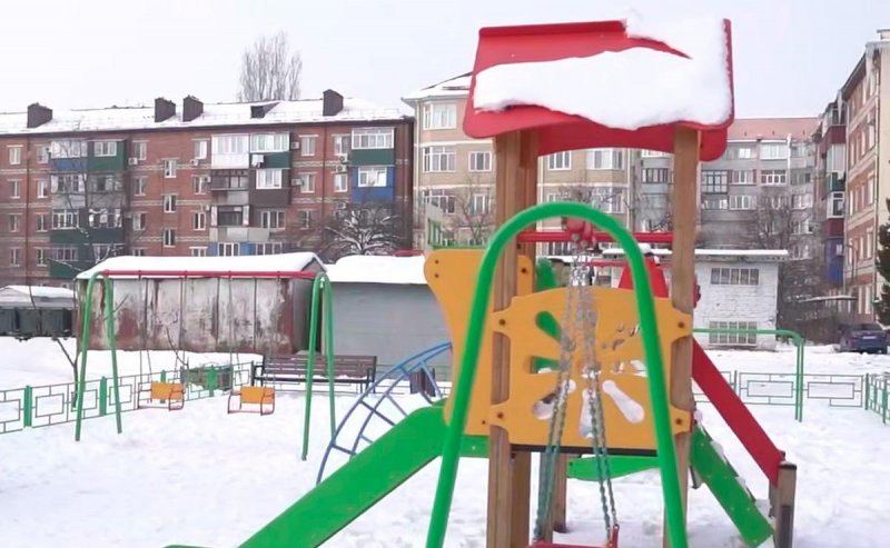 АДЫГЕЯ. Мэр Геннадий Митрофанов: Двор в Майкопе по адресу Патриса Лумумбы, 113 признан лучшим по итогам III всероссийского конкурса «Лучший дом. Лучший двор»