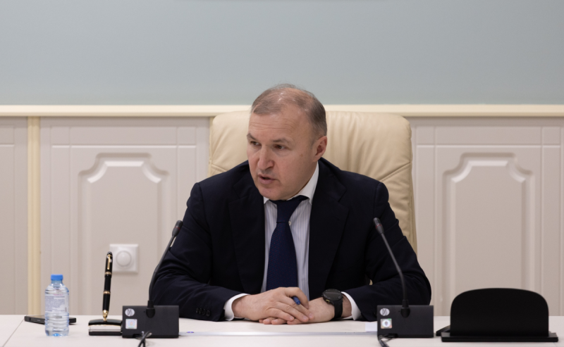 АДЫГЕЯ. Мурат Кумпилов: В новогоднюю ночь в Адыгее родились 7 малышей