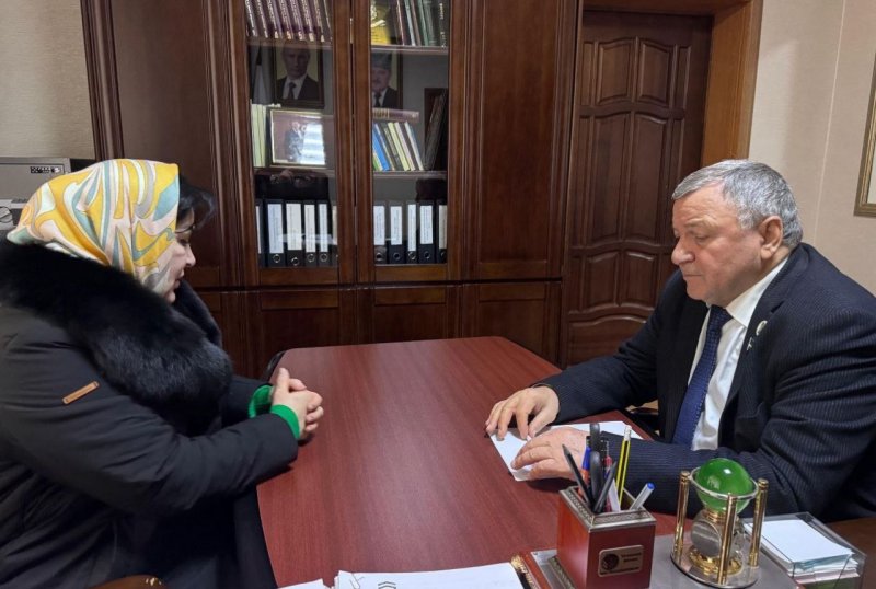 ЧЕЧНЯ. Депутат Парламента ЧР провёл личный приём граждан и взял вопросы под контроль.
