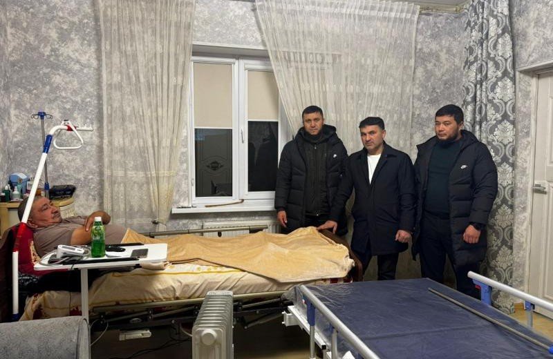 ЧЕЧНЯ. Фонд имени Ахмата-Хаджи Кадырова помог жителю Шелковского района получить ортопедическую кровать