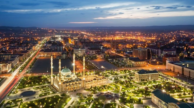 ЧЕЧНЯ.Во время каникул россияне проговорили более 8 тысяч лет — Чечня в лидерах