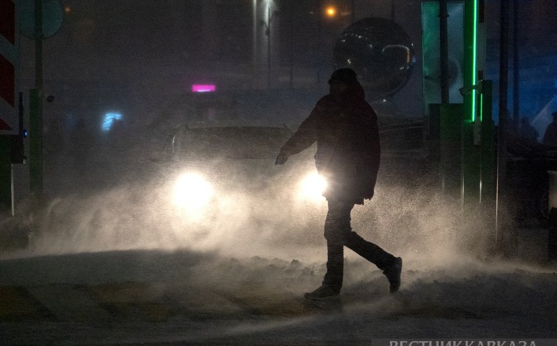 ГРУЗИЯ. Снегопады остановили сообщение между Россией и Грузией