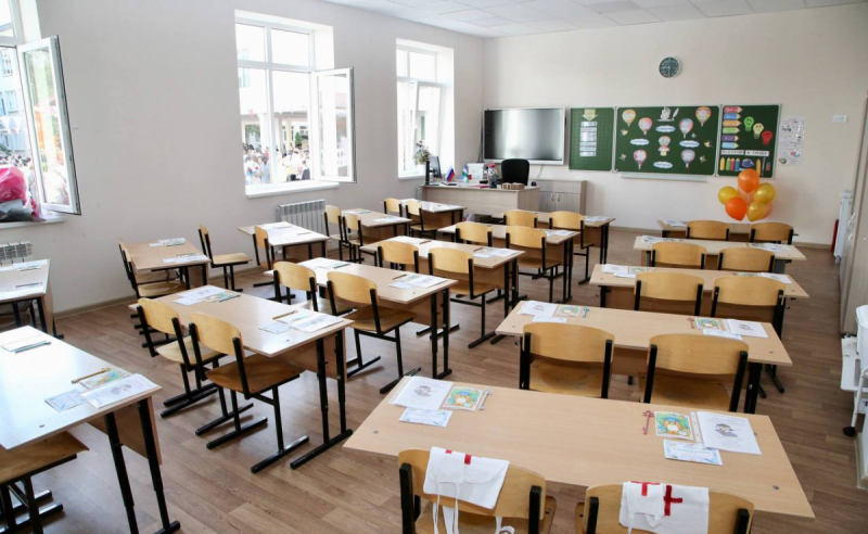 КБР. Казбек Коков: В Кабардино-Балкарии в 2026 году приступят к капремонту 43 школ и 15 детсадов