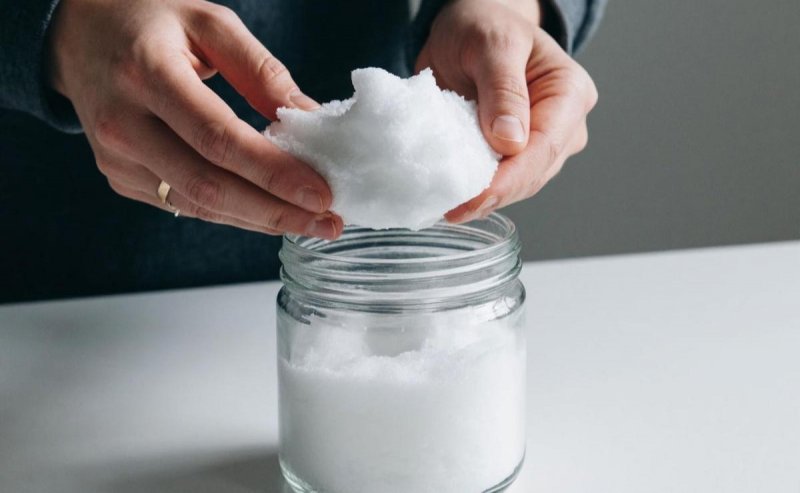 РОСТОВ. Жители Гуково вынуждены топить снег в ожидании помощи из-за отсутствия воды