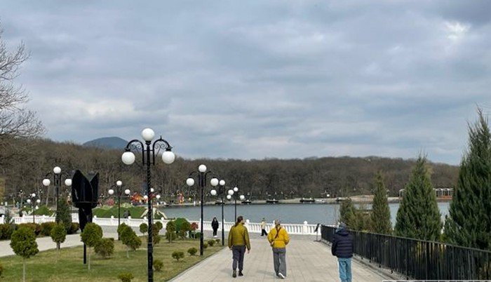 АБХАЗИЯ. В столице Абхазии укрепили подпорную стену набережной