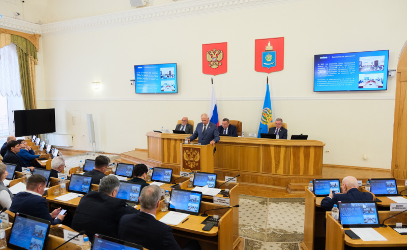 АСТРАХАНЬ. Игорь Мартынов провел заседание Совета Думы Астраханской области: Комитет по законотворческой деятельности подвел итоги работы за 2025 год