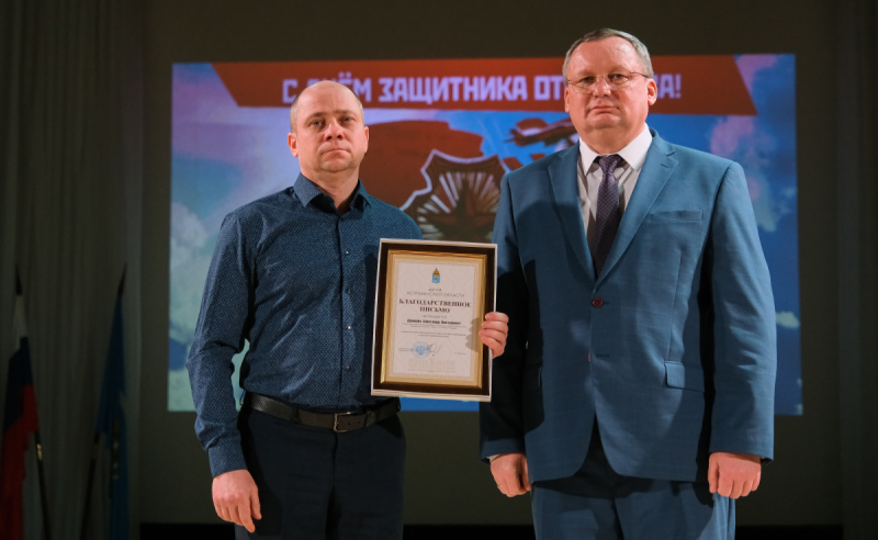 АСТРАХАНЬ. Председатель Думы Астраханской области Игорь Мартынов поздравил жителей Камызякского района с 23 Февраля