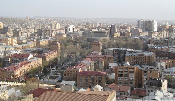 АЗЕРБАЙДЖАН. Круглый стол в рамках "Моста мира" проходит в Армении с участием азербайджанской делегации