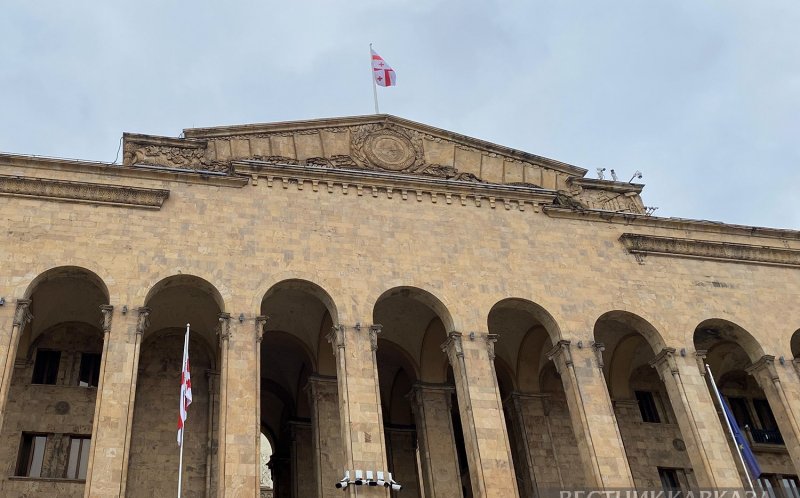 ГРУЗИЯ. Отчет Папуашвили в парламенте перенесли из-за Пашиняна