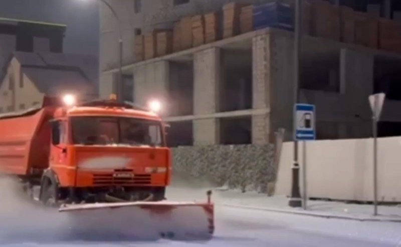 КБР. Казбек Коков: Дорожные службы КБР переведены на усиленный режим работы из-за выпавших осадков