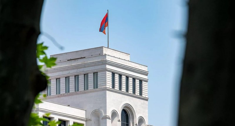 МИД Армении выразил соболезнования родным жертв стрельбы в школе Канады