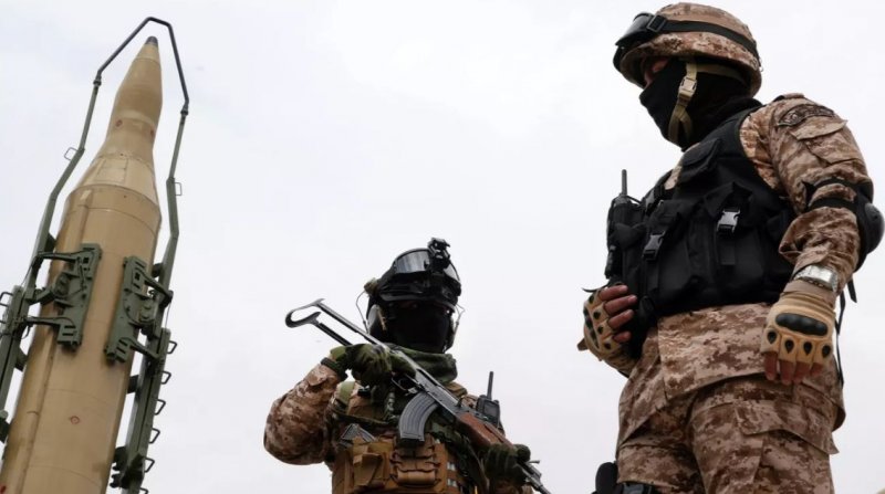 Иран нанес удары по базе Пятого флота США в Бахрейне