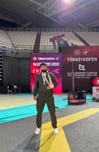 ЧЕЧНЯ.  Чеченский тхэквондист Билал Яхьяев завоевал бронзу турнира в Турции, победив через боль