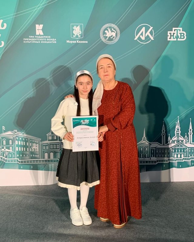 ЧЕЧНЯ. Юная талантка из Курчалоя Асинат Бетирсултанова покорила финал фестиваля «Добрая волна» в Казани