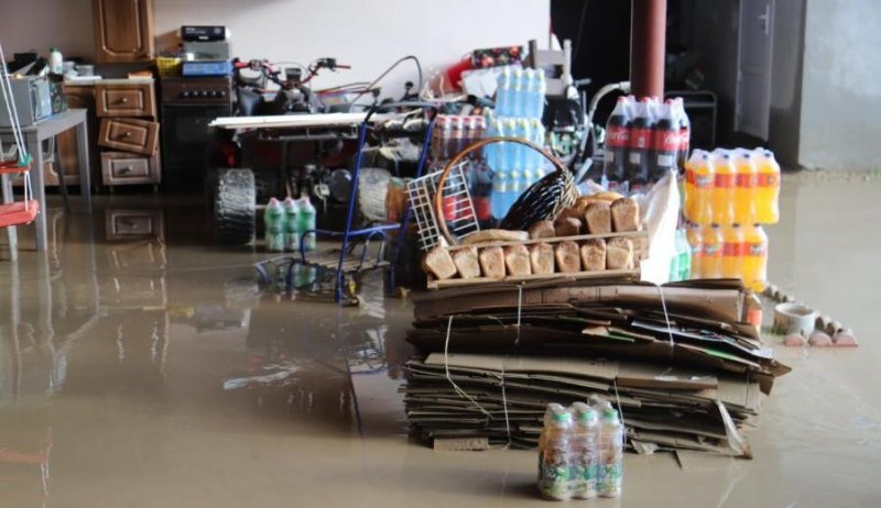 ЧЕЧНЯ. Паводок в Джалке: тысячи кур погибли, товар испорчен, но люди нашли приют у родни