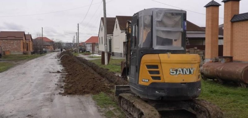 ЧЕЧНЯ. Прямая линия Кадырова дала воду: в поселке Исаева начали прокладку шести километров сетей