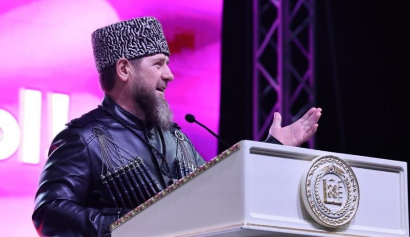 ЧЕЧНЯ. Рамзан Кадыров поздравил деятелей культуры: без искусства невозможно сохранить душу народа