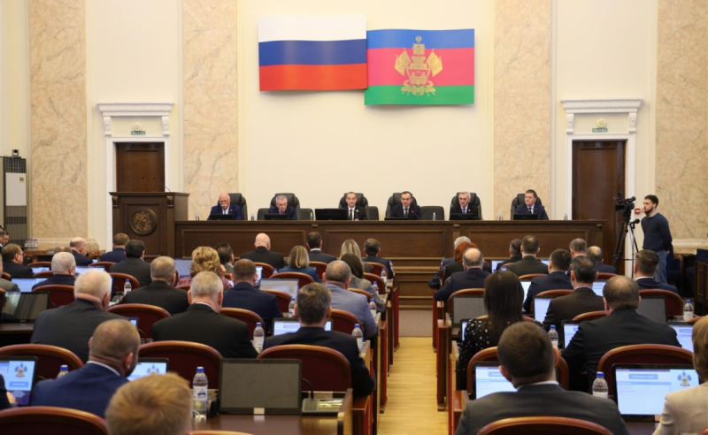 КРАСНОДАР. На сессии ЗСК рассмотрели результаты деятельности регионального Управления Минюста в 2025 году