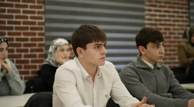 Мишустин утвердил список из 300 приоритетных профессий для расширения бюджетных мест